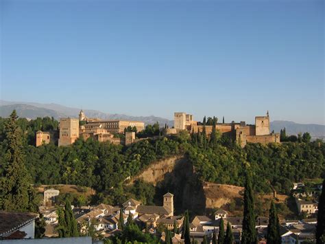 File:Alhambra Granada desde Albaicin.jpg