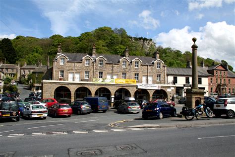 File:Settle, Yorkshire - geograph.org.uk - 1747991.jpg - Wikimedia Commons