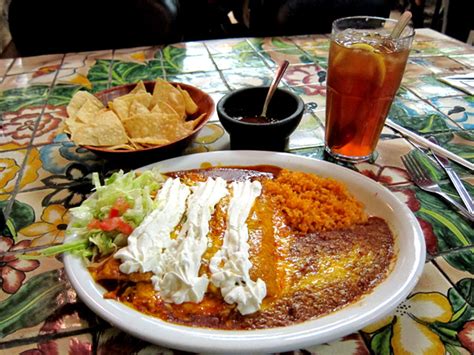 My Favorite Mexican Restaurants in Tucson - Travel Deeper with Gareth Leonard | Tourist2Townie.com