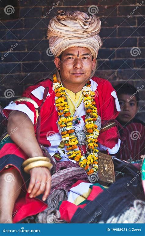 Pujari in Bhaktapur editorial photo. Image of india, guru - 19958921