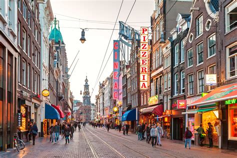 The famous shopping street Reguliersbreestraat in Amsterdam - Our ...