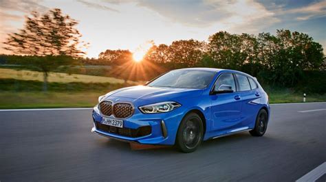 BMW M135i 2020 review - BMW goes mainstream with its new Golf R rival