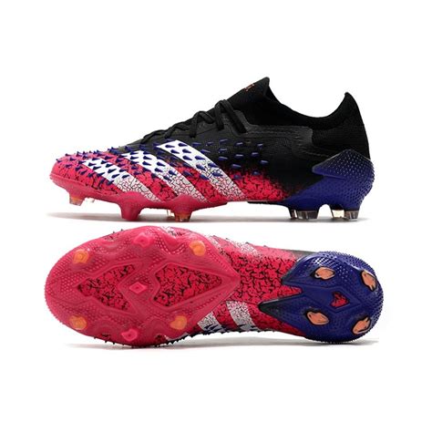 Low-cut adidas Predator Freak .1 FG Core Black White Shock Pink