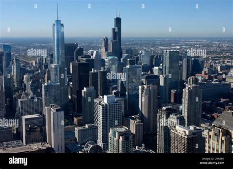 LOOP SKYLINE DOWNTOWN CHICAGO ILLINOIS USA Stock Photo - Alamy