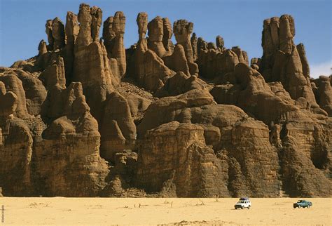 Gjithçka rreth masivit shkëmbor Ennedi, mrekullia gjeologjike që ...