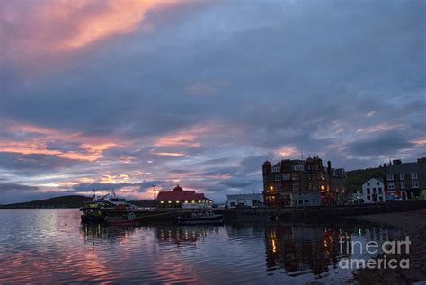 Sunset Oban Scotland Photograph by Juli Scalzi - Fine Art America