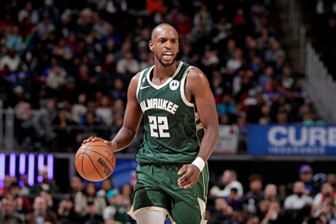 Bucks' GM says Khris Middleton has opted out of deal | NBA.com