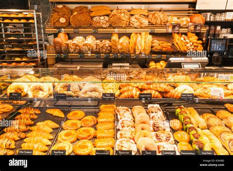 Bakery shop hi-res stock photography and images - Alamy