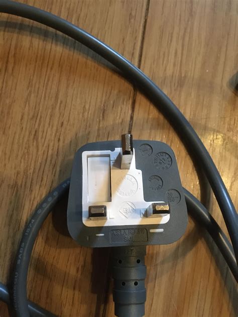 Just bought a used Xbox 360 with power issues. Does this plug look legitimate? : r/xbox360