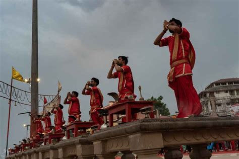 Banaras Ghats – True Essence of Spiritual India - Tripoto