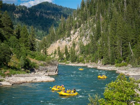 Mad River Whitewater River-Rafting Experience | Gearminded