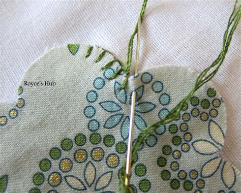 Royce's Hub: Hand Applique Using Blanket Stitch - A Tutorial