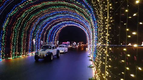 The 14 Best Drive-Thru Christmas Lights Displays In America The Whole ...