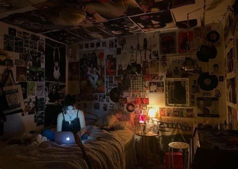 grunge bedroom aesthetic ideas cluttered bedroom aesthetic grunge cozy ...