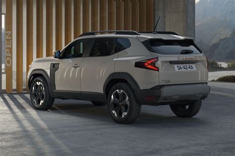 Dacia Duster gains macho styling, hybrid drivetrains | CarExpert