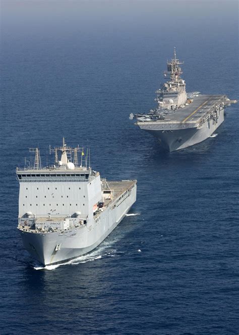 combatindex.com: LHD 5 : USS BATAAN