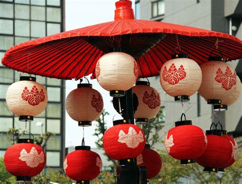 Japanese lanterns around the city of Nagoya. | Japanese lantern, Lanterns, Japanese lanterns