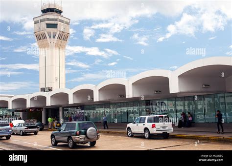 San Juan Airport Restroom - In The Airport Review Of San Juan Airport Hotel San Juan Puerto Rico ...