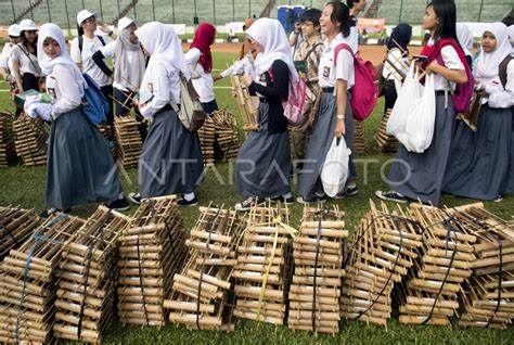 ANGKLUNG UNTUK DUNIA | ANTARA Foto