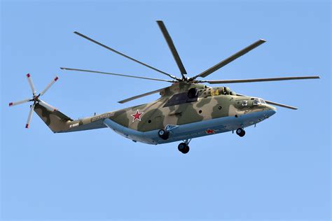 Russian Mi-26 helicopter collides with lighting mast at Yakutsk Airport - AeroTime