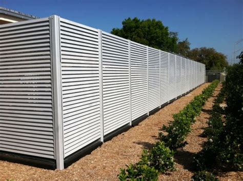 Aluminum Fixed Louver Fence | Ametco Manufacturing