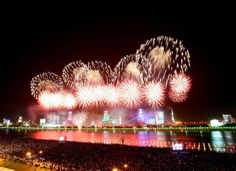 Pohang International Fireworks Festival, South Korea | Fireworks festival, Best fireworks, Fireworks