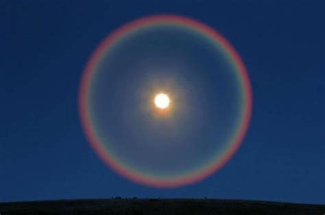 Amazing Moonbow - 9GAG