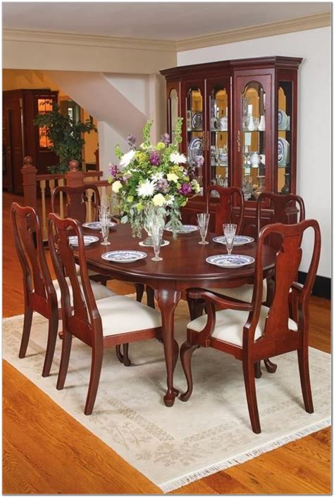 Antique Queen Anne Dining Room Set