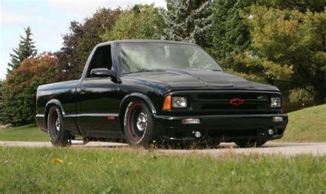 1995 Chevrolet S-10 SS Custom Truck - 1GCCS14W0SK182432