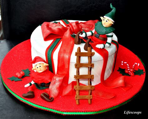 Life Scoops: X'mas Cake - Santa's Elves at Work (Spiced Apricot and ...