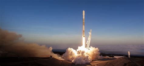 SpaceX Falcon 9 Second Stage Merlin Vacuum Engine & Dragon Spaceship ...