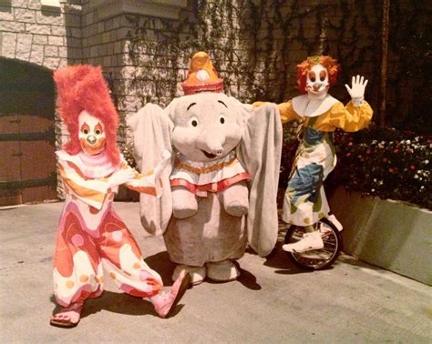 Dumbo Circus Parade 1979 | Vintage disneyland, Retro disney, Vintage disney