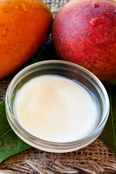 Mango Butter Benefits for Skin: How to Use, Where to Buy + DIY Recipes