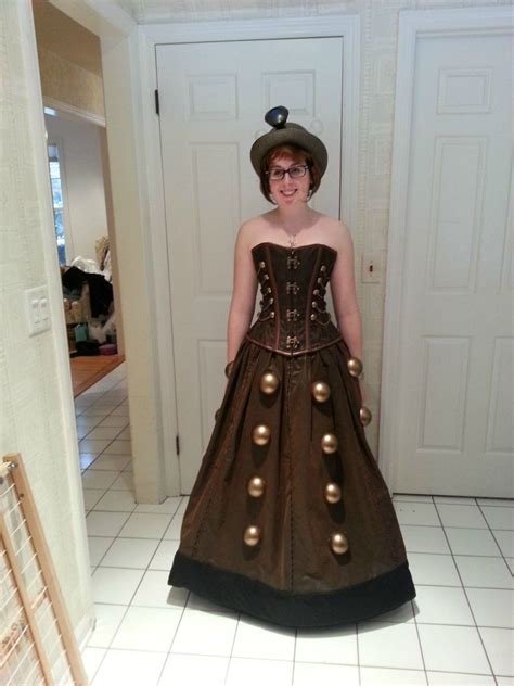 Dalek Costume. OH. MY. GOSH. YES!!!! She needs to get me one! Cosplayyy ...