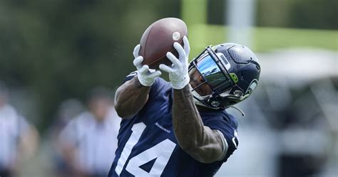 Seahawks' DK Metcalf Says Viral Video of Leaping Catch 'Was Real' After Fans Question | News ...