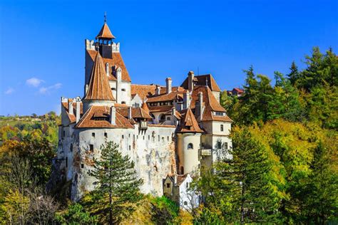 The 10 Most Haunted Castles in Europe - The Crazy Tourist