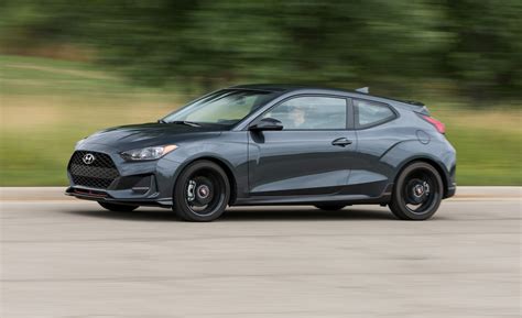 2019 Hyundai Veloster Turbo R-Spec Manual Test: The Price Is Light | Review | Car and Driver