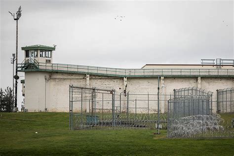 Cost-saving prison phone switch hits ‘road bumps’ in Monroe, elsewhere ...