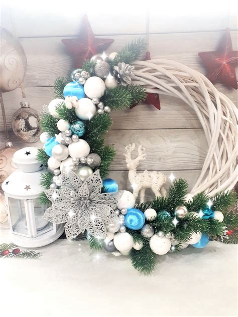 White and blue Christmas wreath, Blue and silver wreath, Dee - Inspire ...