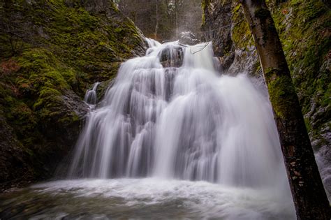 Waterfalls around Mt.Shasta – MilaDidIt