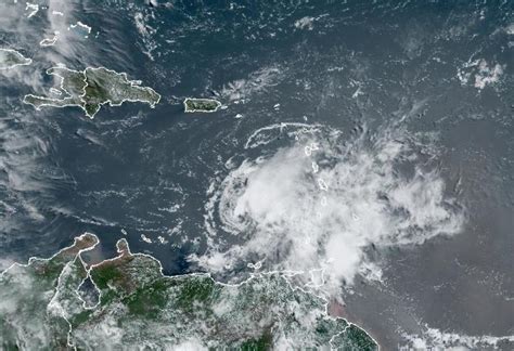 Tormenta tropical Bret mantiene trayectoria por el mar Caribe - Primera ...