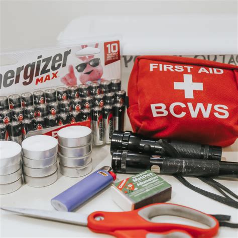 WHAT TO PUT IN A POWER OUTAGE KIT - Tory Stender