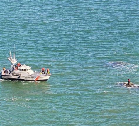 Chopper, Coast Guard crew rescue 2 boaters off Lands End outside Golden ...