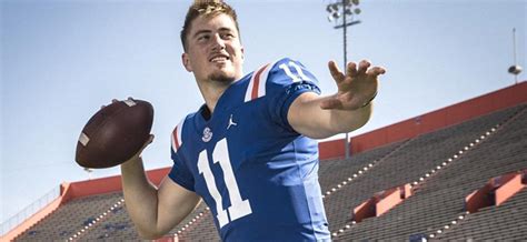 LOOK: Florida football wearing 1960s throwback uniforms as Gators host Auburn | OnlyGators.com ...