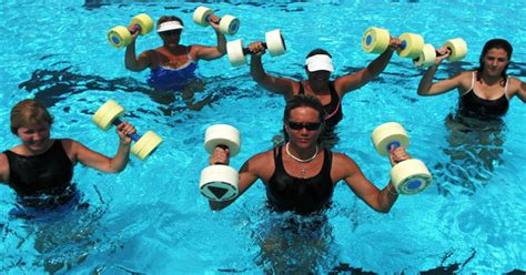 Water Aerobics Is Tougher Than It Looks (and Feels) | Lifehacker Australia