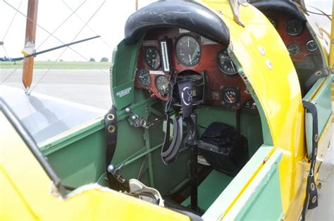 Flying in a 1930's de Havilland Tiger Moth Open-Cockpit Aircraft - Style Hi Club