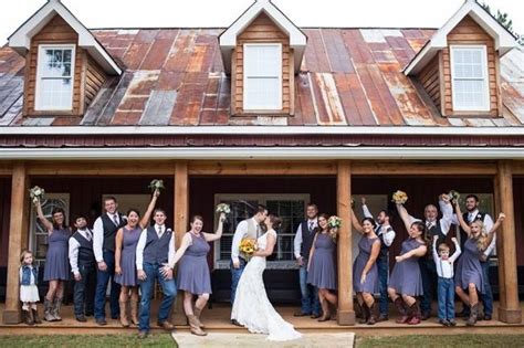 Southern Autumn Barn Wedding at 9 Oaks Farm