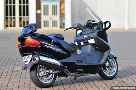 Suzuki Burgman 650 - The Scooter Review