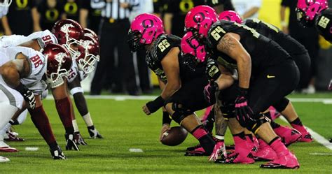 Check Out Oregon's Pink Uniform Schemes