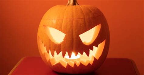 5 Easy (and Scary!) Pumpkin Carving Ideas for a Stress-Free Halloween